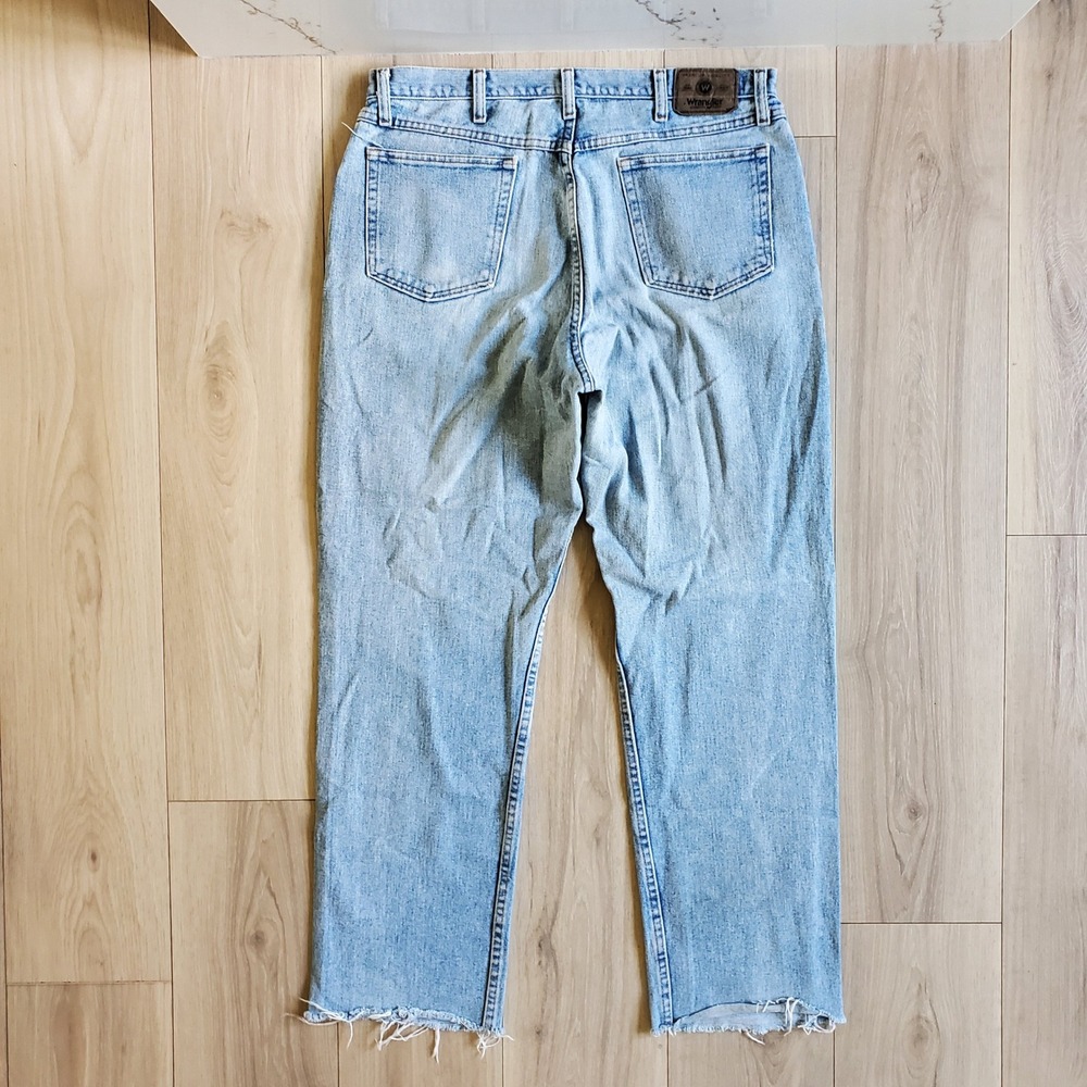 Wrangler Jeans Mens 36 Relaxed Fit Straight Light Wash Raw Hem Premium Denim